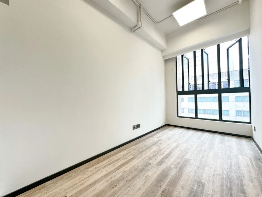 Rm.11
觀塘福昌大廈
Fook Cheong Building MANHKCOM 工廈租盤 觀塘租盤 觀塘租工作室 觀塘網店出租 觀塘多用途工作室出租 租觀塘樓上舖 觀塘工廈出租 觀塘工作室出租 觀塘studio出租 觀塘分租單位 租觀塘工作室 觀塘樓上網店出租 觀塘租樓上舖 觀塘樓上舖出租