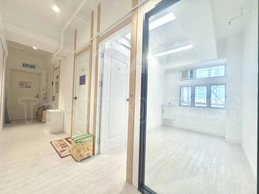 Rm.13 中美中心 chung_mei_centre MANHKCOM 工廈租盤 觀塘租盤 觀塘租工作室 觀塘網店出租 觀塘多用途工作室出租 租觀塘樓上舖 觀塘工廈出租 觀塘工作室出租 觀塘studio出租 觀塘分租單位 租觀塘工作室 觀塘樓上網店出租 觀塘租樓上舖 觀塘樓上舖出租