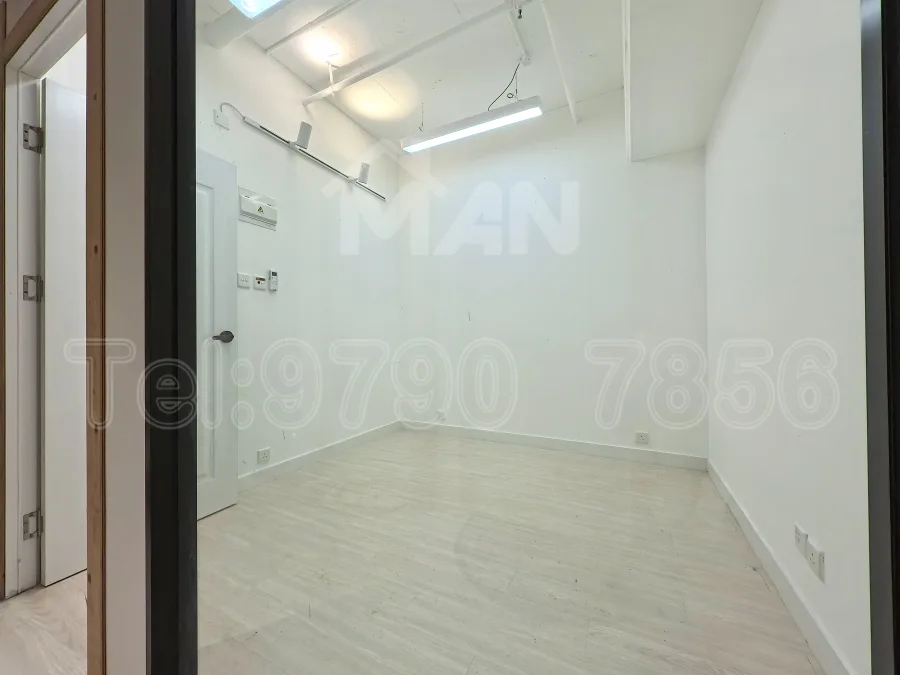 Rm.C12 有利中心 yau lee centre MANHKCOM 工廈租盤 觀塘租盤 觀塘租工作室 觀塘網店出租 觀塘多用途工作室出租 租觀塘樓上舖 觀塘工廈出租 觀塘工作室出租 觀塘studio出租 觀塘分租單位 租觀塘工作室 觀塘樓上網店出租 觀塘租樓上舖 觀塘樓上舖出租