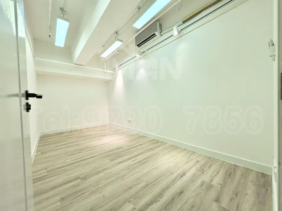 Rm.112 世貿大樓 World Interests Building MANHKCOM 工廈租盤 觀塘租盤 觀塘租工作室 觀塘網店出租 觀塘多用途工作室出租 租觀塘樓上舖 觀塘工廈出租 觀塘工作室出租 觀塘studio出租 觀塘分租單位 租觀塘工作室 觀塘樓上網店出租 觀塘租樓上舖 觀塘樓上舖出租