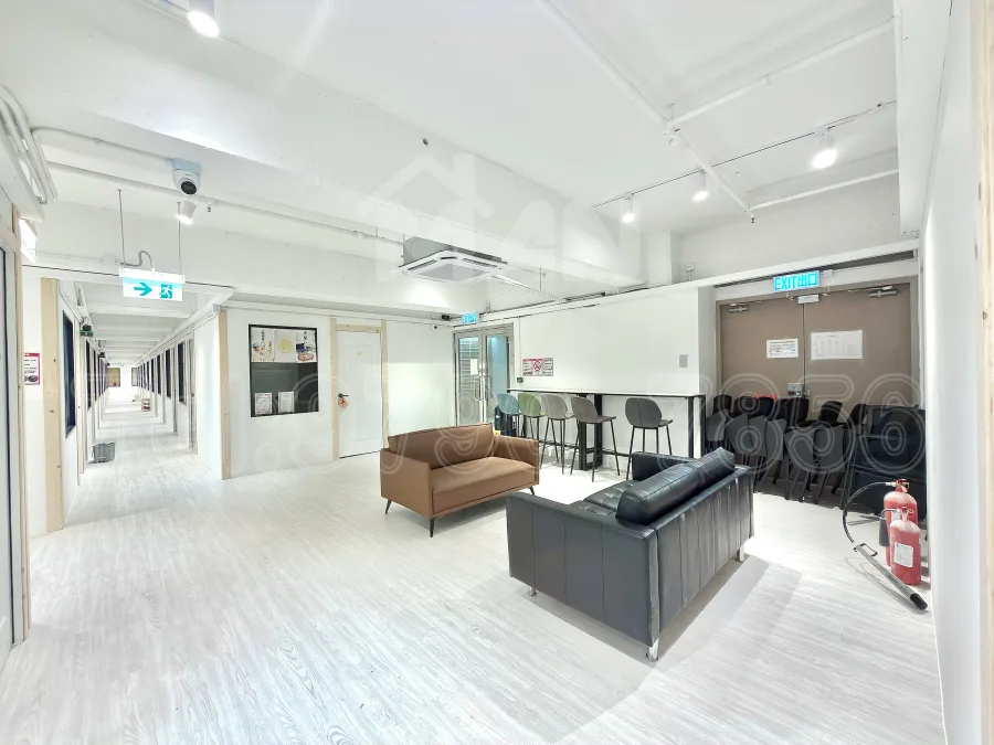 等候區 有利中心 yau lee centre MANHKCOM 工廈租盤 觀塘租盤 觀塘租工作室 觀塘網店出租 觀塘多用途工作室出租 租觀塘樓上舖 觀塘工廈出租 觀塘工作室出租 觀塘studio出租 觀塘分租單位 租觀塘工作室 觀塘樓上網店出租 觀塘租樓上舖 觀塘樓上舖出租